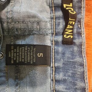 ZCO Straight Legg Jeans Size 5